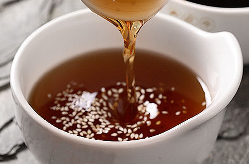 香油蘸碟少不了，味道好功效多