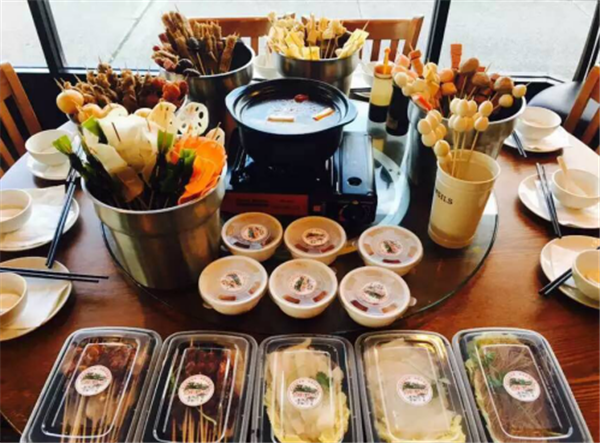 全國(guó)知名餐飲品牌--灌縣老媽投資小利潤(rùn)高